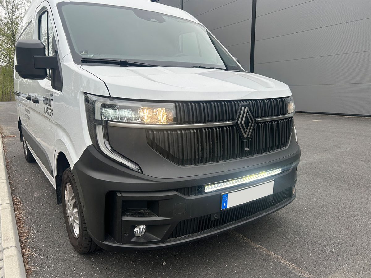 Modellanpassat ljuspaket Viklight 30" Renault Master 25+