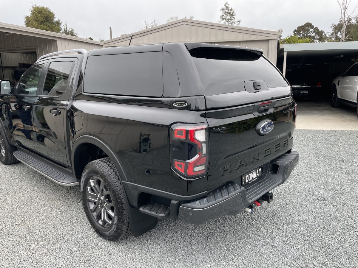 Flakkåpa Elite V5 Svart Ford Ranger 2024+