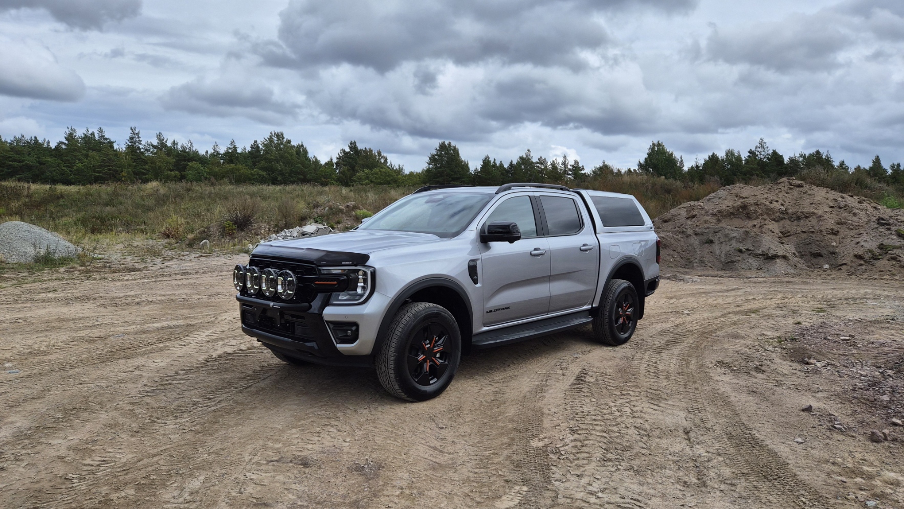 Flakkåpa Elite V5 Silver Ford Ranger 2024+