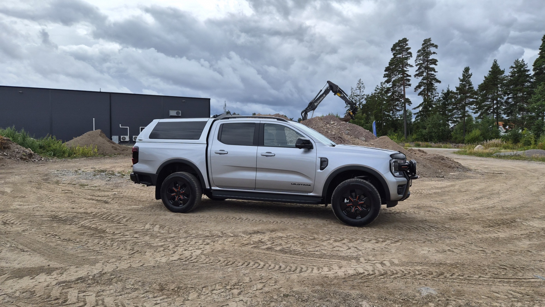 Flakkåpa Elite V5 Silver Ford Ranger 2024+